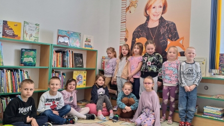 Międzynarodowy Dzień Książki dla Dzieci - wizyta w Bibliotece Chotomek