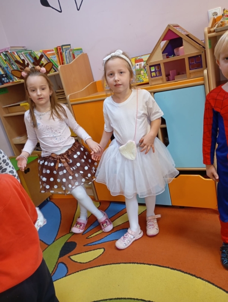 DZIEŃ POSTACI Z BAJEK-CZ.2