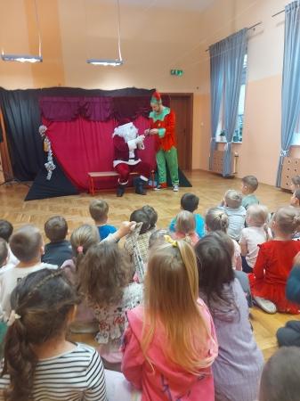 Spektakl Mikołaj potrzebny od zaraz.